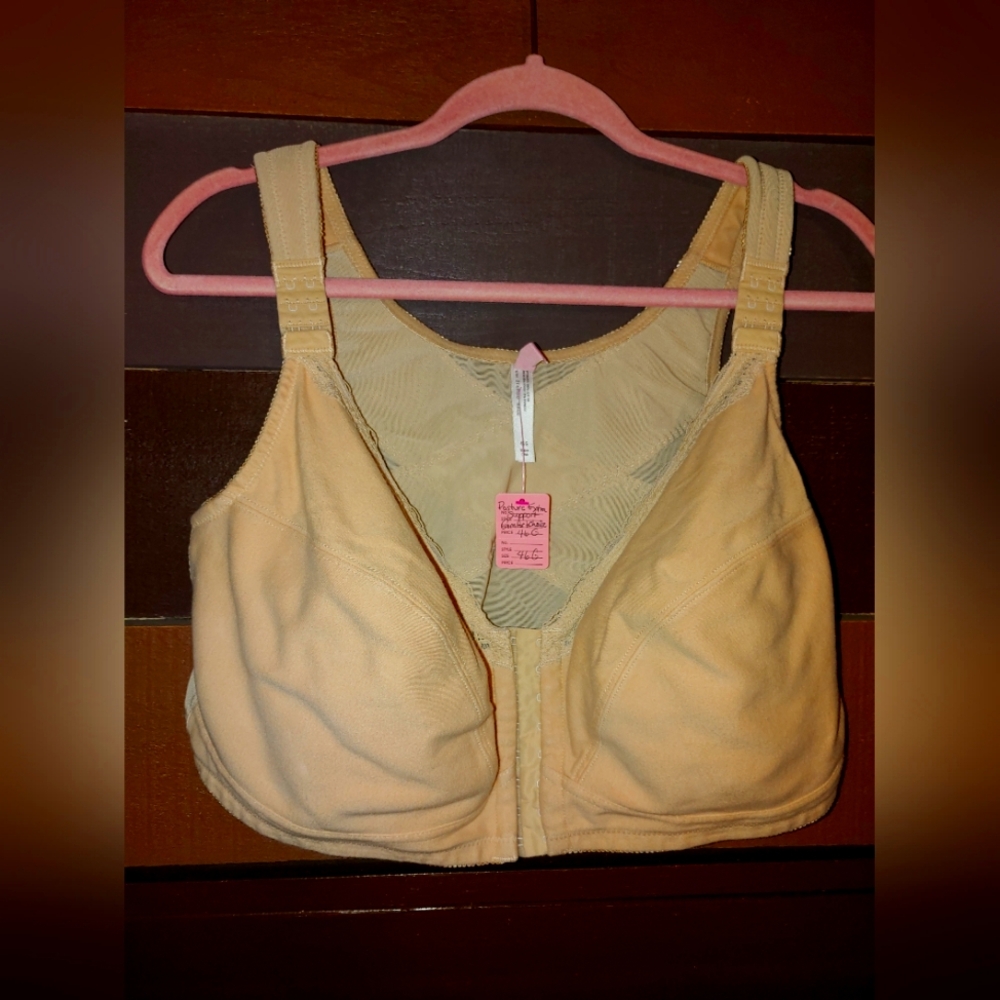 Comfort Choice 46G cream bra back support soft cup Front Closure.